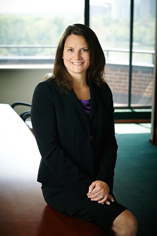 Kelli Watson Francuzneko - Nevrivy Patent Group